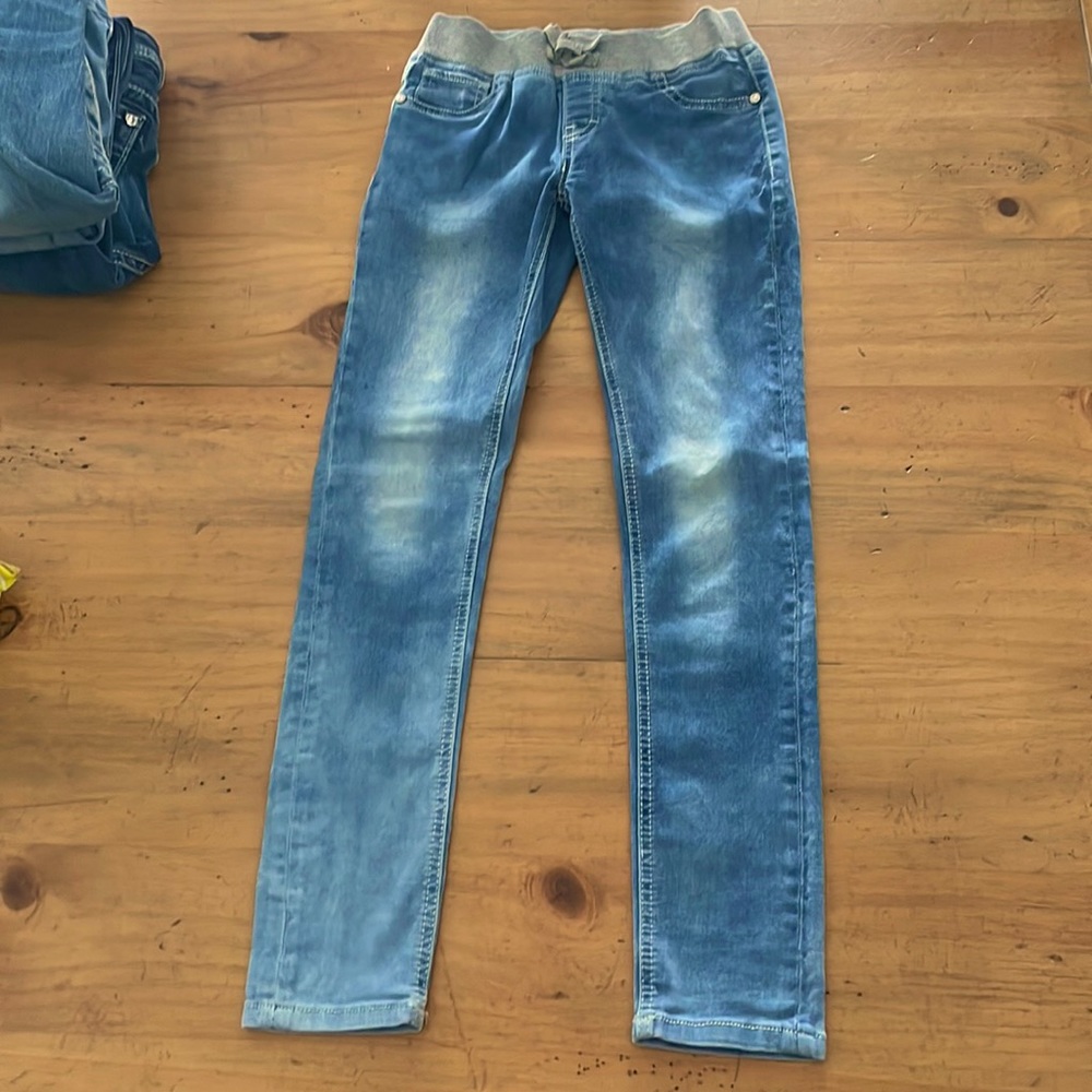 Size 12 girls Lee jeans ⚠️flawed and used⚠️(pictures of flaws in the listing